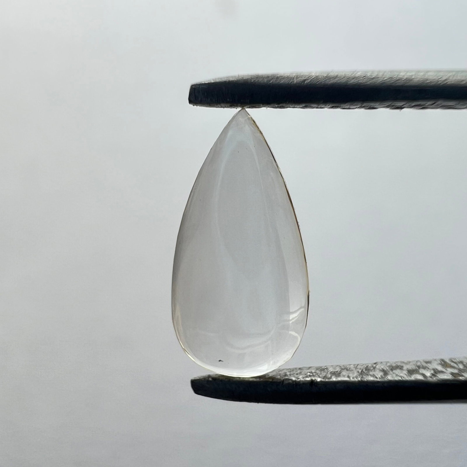 Loose Diamond - PEAR 0.36ct I VS1: Loose Diamond - PEAR 0.36ct I VS1 Source: This is a real non-mined Diamond that has been grown in a lab Shape: PEAR Carats: 0.36 Color: I Clarity: VS1 Certification: NONE The Diamond Depot Guarantee: 