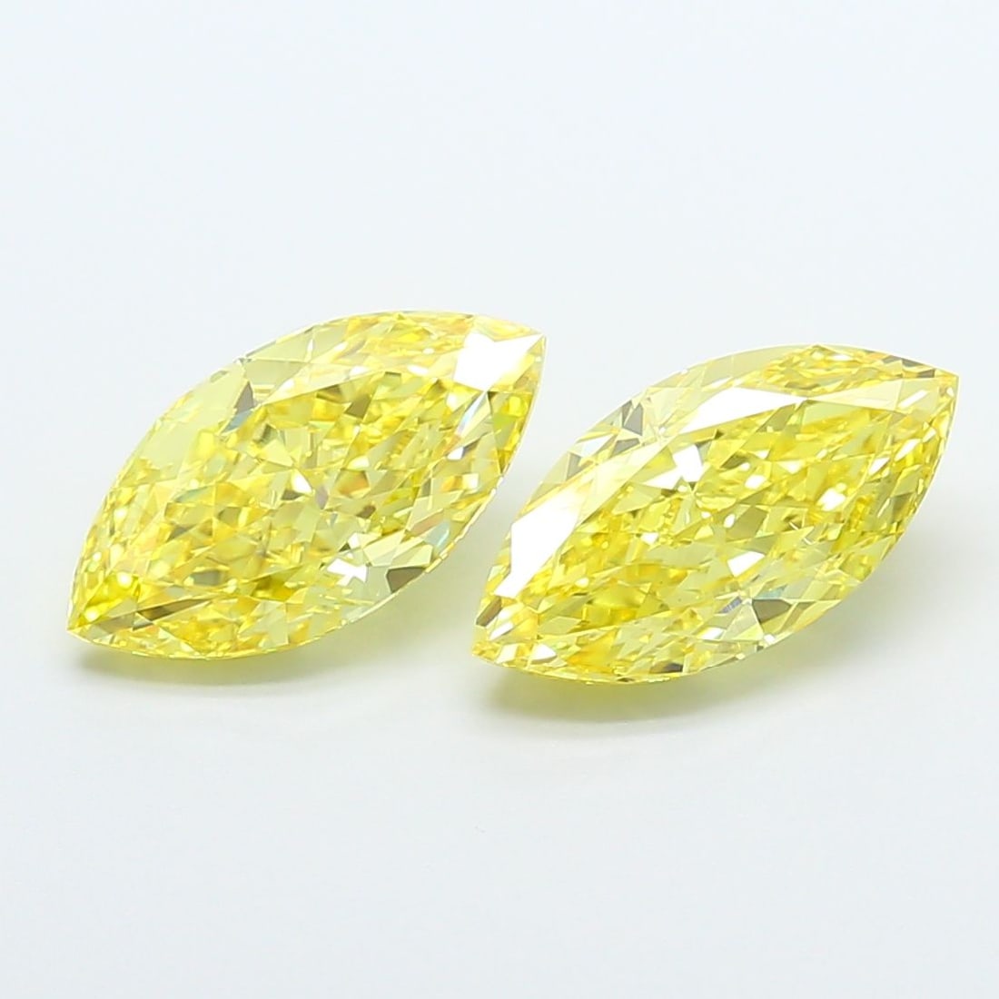 Loose Diamond - MARQUISE 3.0ct Fancy Vivid Yellow VS2: Loose Diamond - MARQUISE 3.0ct Fancy Vivid Yellow VS2 Source: This is a real non-mined Diamond that has been grown in a lab Shape: MARQUISE Carats: 3.0 Color: Fancy Vivid Yellow Certification: IGI Vid