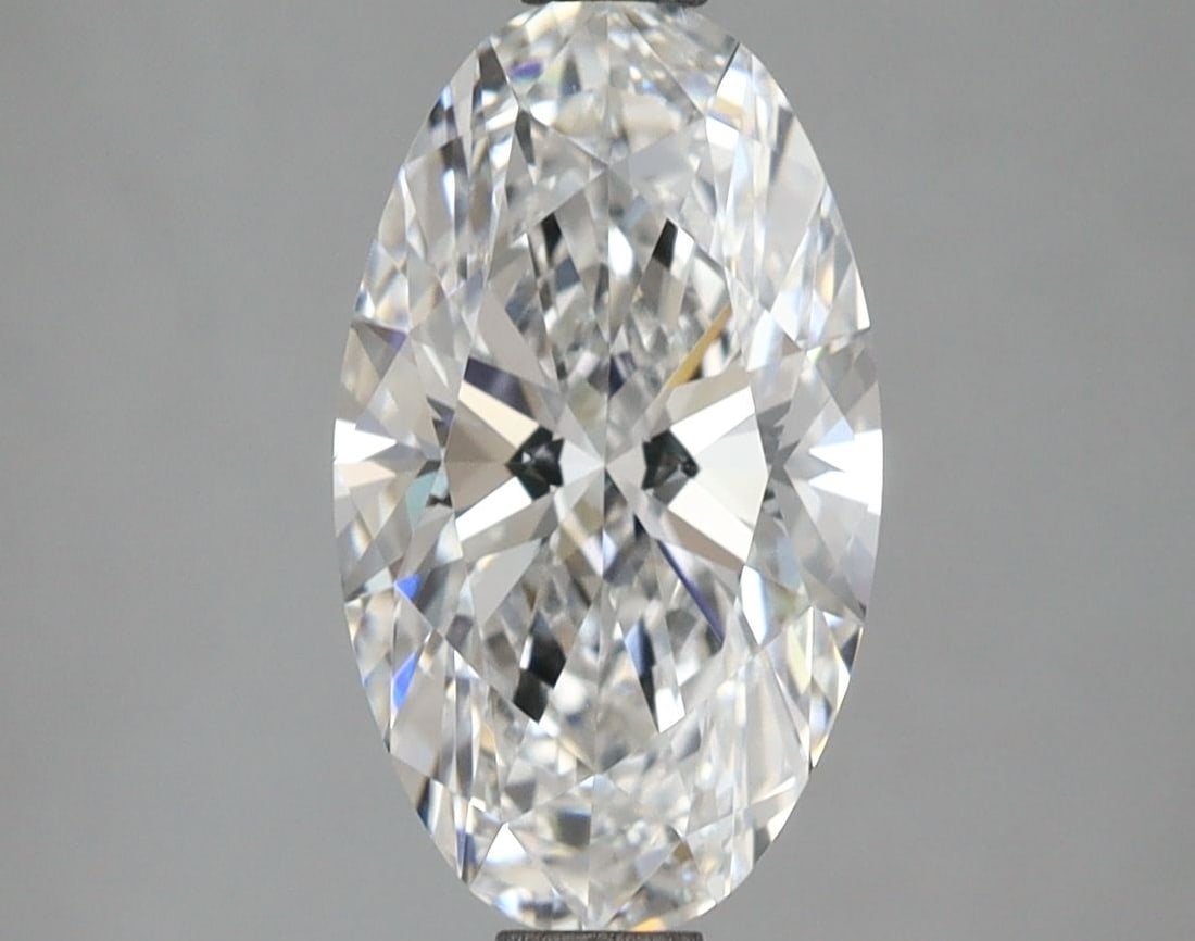 Loose Diamond - OVAL 2.28ct E VVS2: Loose Diamond - OVAL 2.28ct E VVS2 Source: This is a real non-mined Diamond that has been grown in a lab Shape: OVAL Carats: 2.28 Color: E Clarity: VVS2 Certification: IGI Video: