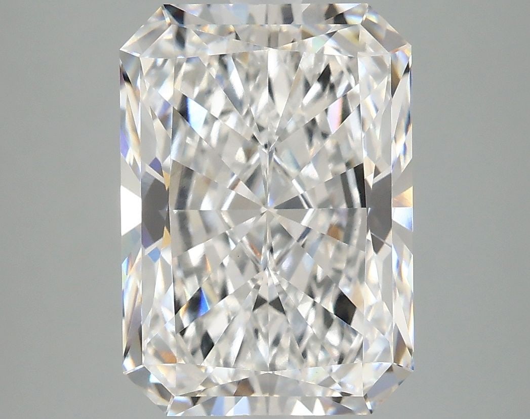 Loose Diamond - RADIANT 5.01ct E VVS2: Loose Diamond - RADIANT 5.01ct E VVS2 Source: This is a real non-mined Diamond that has been grown in a lab Shape: RADIANT Carats: 5.01 Color: E Clarity: VVS2 Certification: IGI Video: