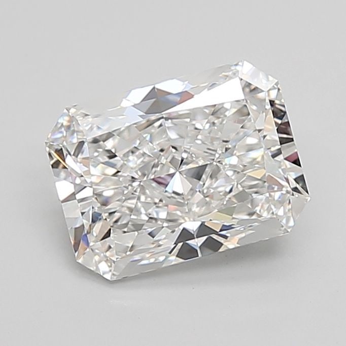 Loose Diamond - RADIANT 3.69ct E VVS2: Loose Diamond - RADIANT 3.69ct E VVS2 Source: This is a real non-mined Diamond that has been grown in a lab Shape: RADIANT Carats: 3.69 Color: E Clarity: VVS2 Certification: IGI Video:
