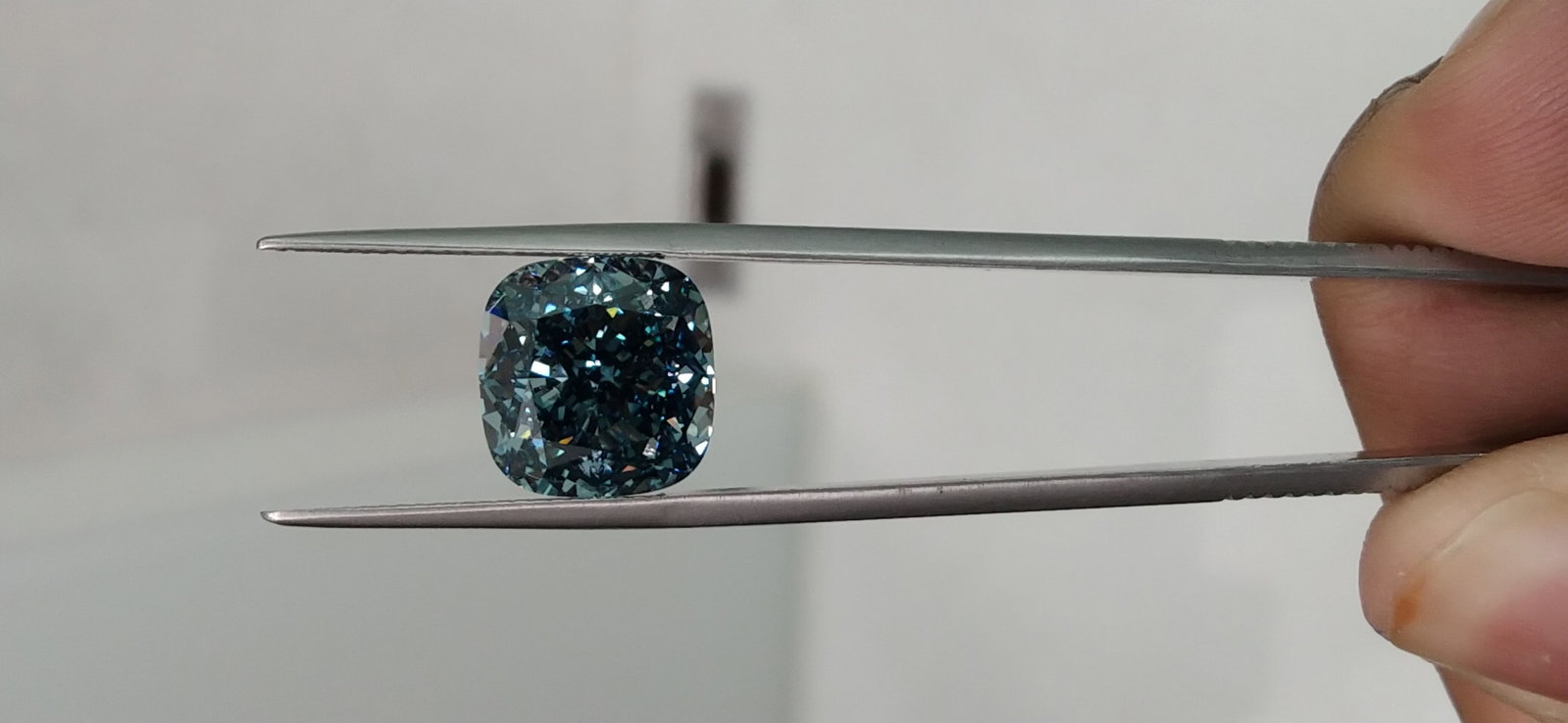 Loose Diamond - ROUND 7.01ct Fancy Deep Blue VS1 (1 of 1)