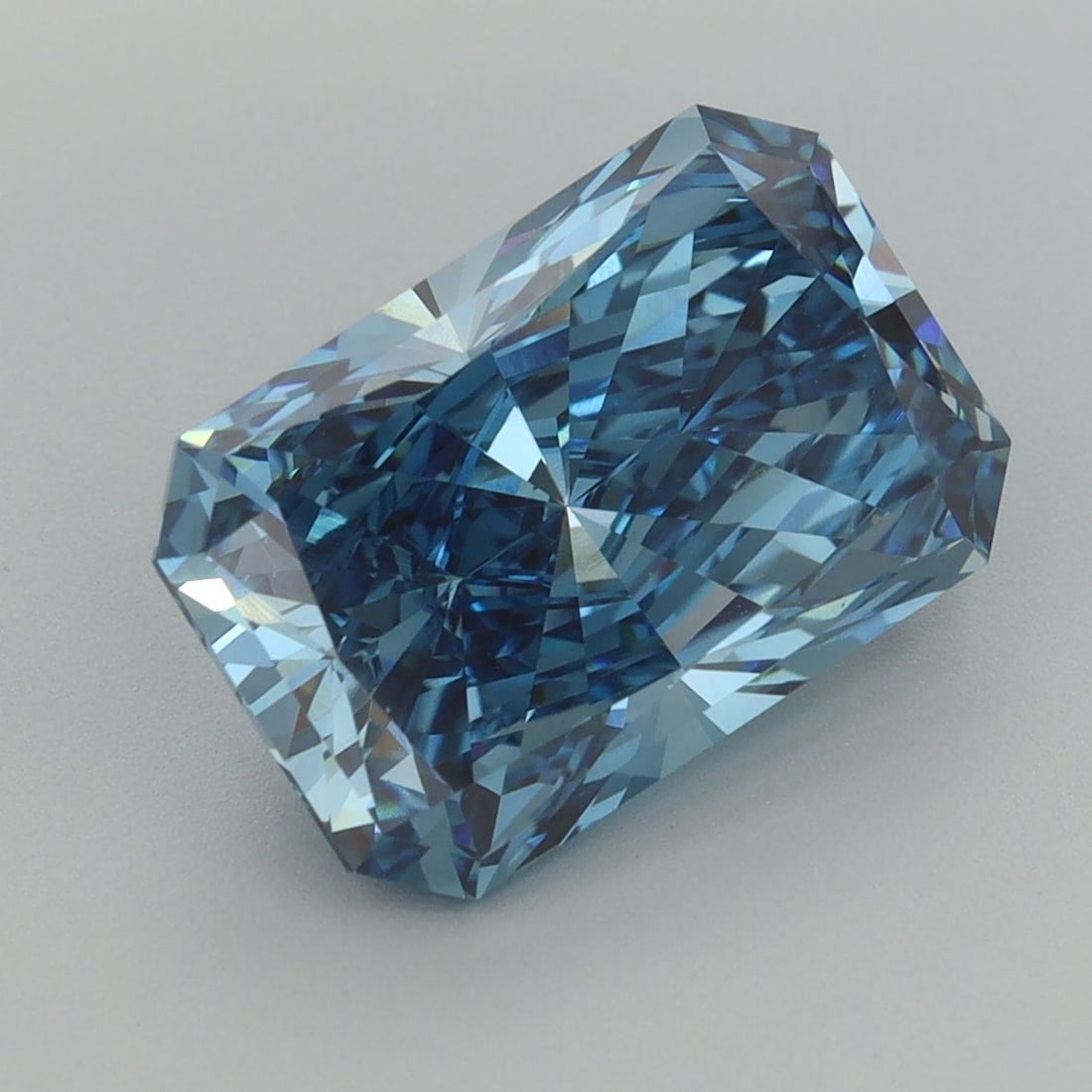 Loose Diamond - RADIANT 4.68ct Fancy Vivid Blue VVS2 (1 of 1)
