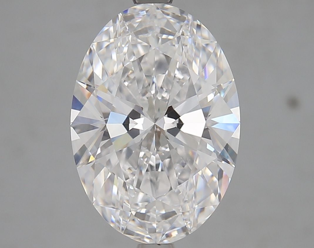 Loose Diamond - OVAL 4.57ct D VVS2: Loose Diamond - OVAL 4.57ct D VVS2 Source: This is a real non-mined Diamond that has been grown in a lab Shape: OVAL Carats: 4.57 Color: D Clarity: VVS2 Certification: GIA Video: