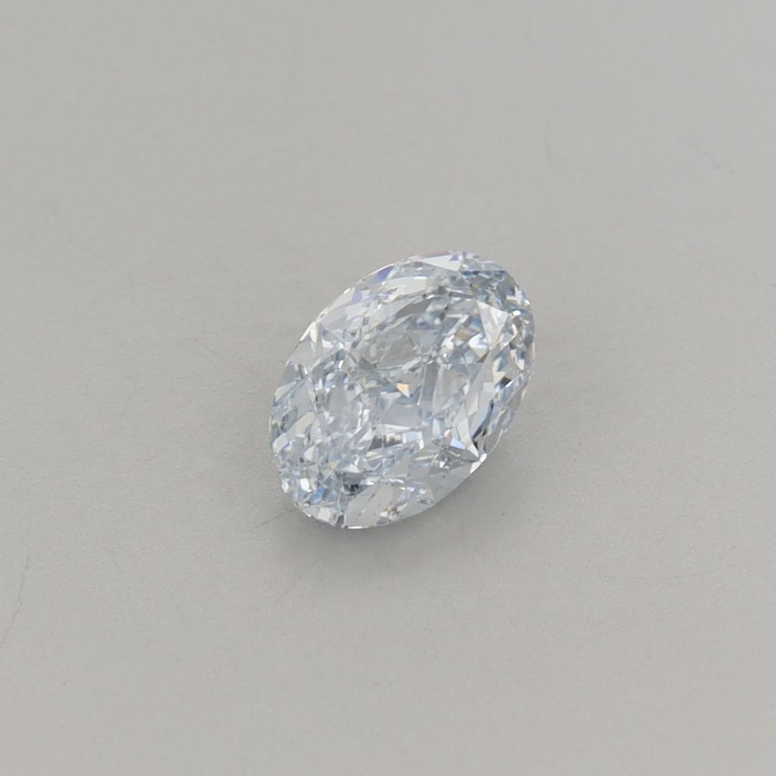 Loose Diamond - OVAL 0.77ct Fancy Blue VS1: Loose Diamond - OVAL 0.77ct Fancy Blue VS1 Source: This is a real non-mined Diamond that has been grown in a lab Shape: OVAL Carats: 0.77 Color: Fancy Blue Certification: IGI Video: