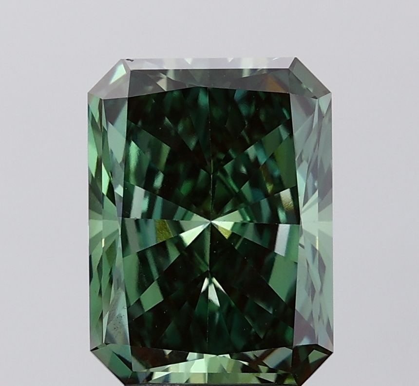 Loose Diamond - RADIANT 4.11ct Fancy Vivid Green VS1: Loose Diamond - RADIANT 4.11ct Fancy Vivid Green VS1 Source: This is a real non-mined Diamond that has been grown in a lab Shape: RADIANT Carats: 4.11 Color: Fancy Vivid Green Certification: IGI Video
