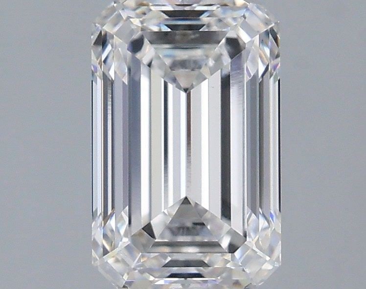 Loose Diamond - EMERALD 2.09ct E VS1: Loose Diamond - EMERALD 2.09ct E VS1 Source: This is a real non-mined Diamond that has been grown in a lab Shape: EMERALD Carats: 2.09 Color: E Clarity: VS1 Certification: IGI Video:
