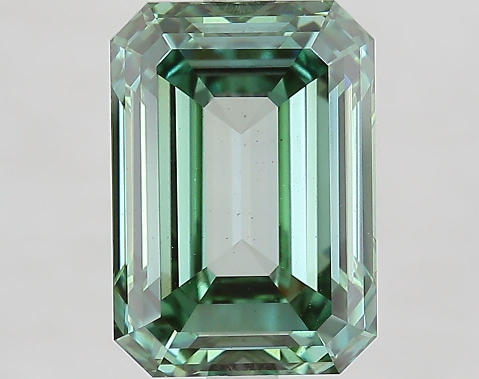 Loose Diamond - EMERALD 4.83ct Fancy Vivid Green VS1: Loose Diamond - EMERALD 4.83ct Fancy Vivid Green VS1 Source: This is a real non-mined Diamond that has been grown in a lab Shape: EMERALD Carats: 4.83 Color: Fancy Vivid Green Certification: IGI Video