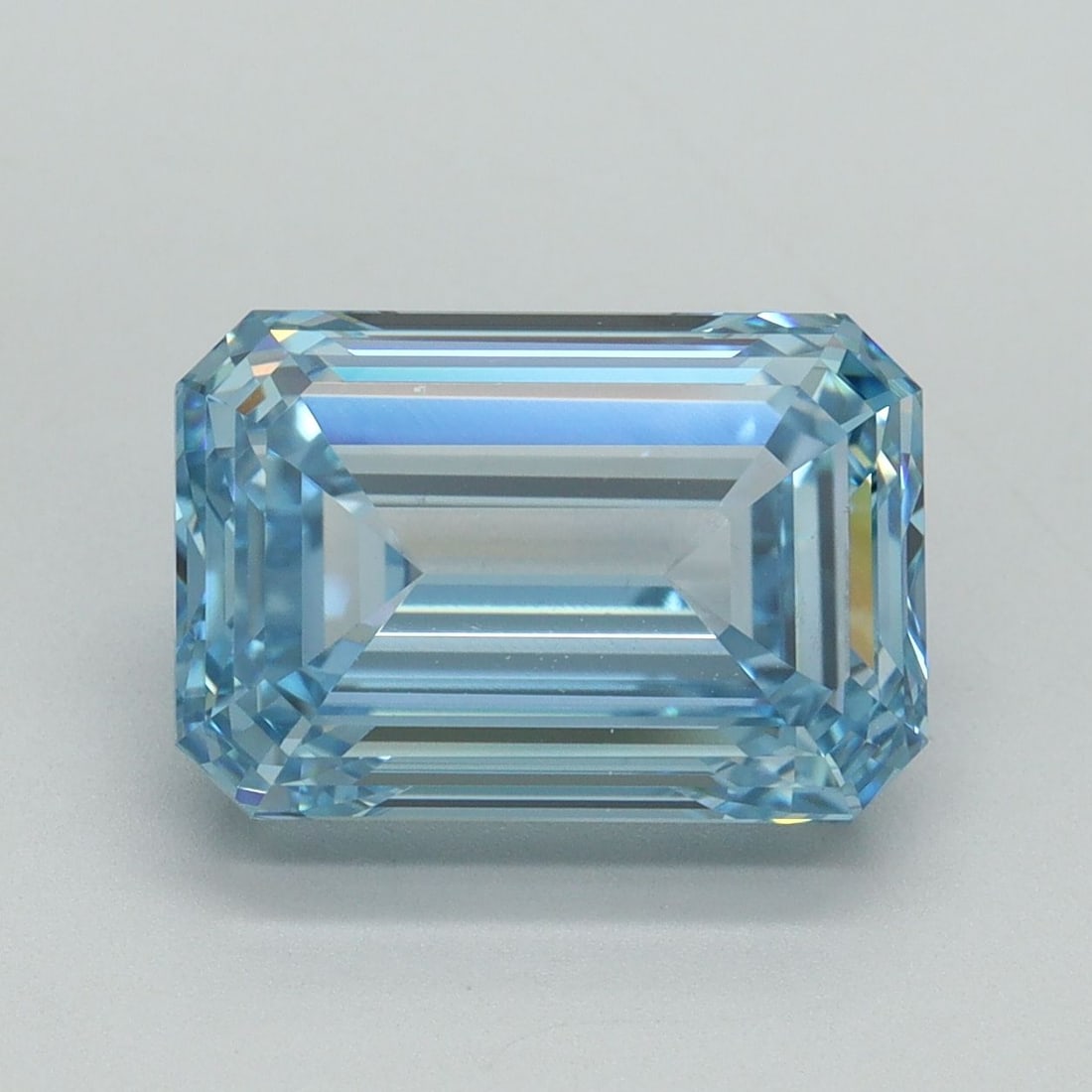 Loose Diamond - EMERALD 5.14ct Fancy Intense Blue VS1: Loose Diamond - EMERALD 5.14ct Fancy Intense Blue VS1 Source: This is a real non-mined Diamond that has been grown in a lab Shape: EMERALD Carats: 5.14 Color: Fancy Intense Blue Certification: IGI Vid
