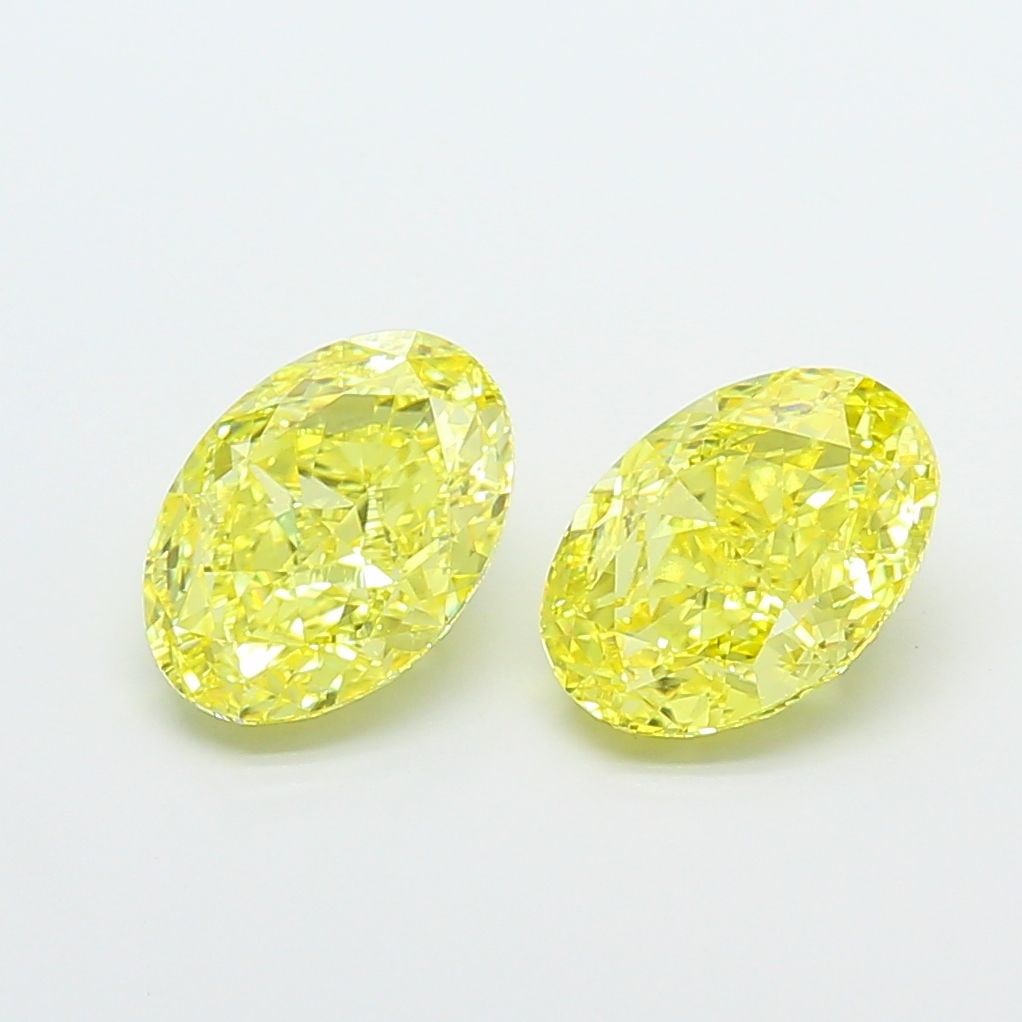Loose Diamond - OVAL 2.51ct Fancy Vivid Yellow VVS2: Loose Diamond - OVAL 2.51ct Fancy Vivid Yellow VVS2 Source: This is a real non-mined Diamond that has been grown in a lab Shape: OVAL Carats: 2.51 Color: Fancy Vivid Yellow Certification: IGI Video: