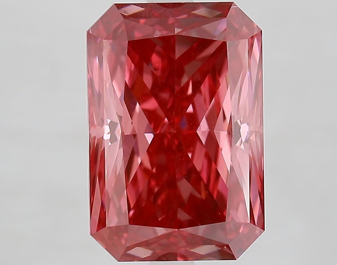 Loose Diamond - RADIANT 5.51ct Fancy Vivid Pink VS2: Loose Diamond - RADIANT 5.51ct Fancy Vivid Pink VS2 Source: This is a real non-mined Diamond that has been grown in a lab Shape: RADIANT Carats: 5.51 Color: Fancy Vivid Pink Certification: IGI Video: