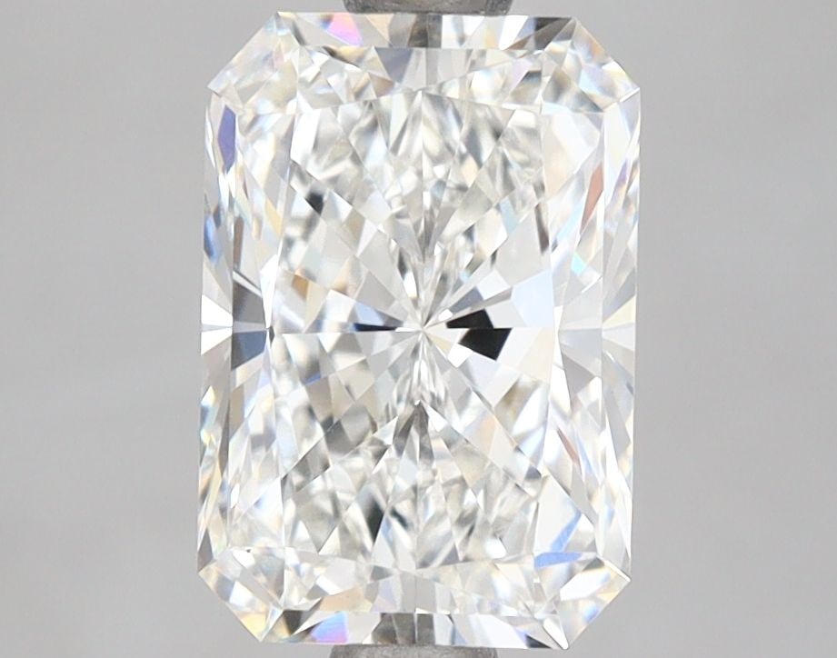 Loose Diamond - RADIANT 2.52ct Fancy Vivid Pink VVS2: Loose Diamond - RADIANT 2.52ct Fancy Vivid Pink VVS2 Source: This is a real non-mined Diamond that has been grown in a lab Shape: RADIANT Carats: 2.52 Color: Fancy Vivid Pink Certification: IGI Video: