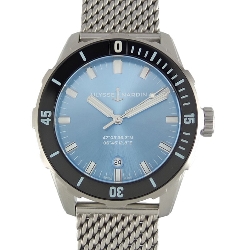 Ulysse Nardin Diver 42mm Automatic Blue Dial Stainless Steel Watch: Ulysse Nardin Diver 42mm Automatic Blue Dial Stainless Steel Watch This Ulysse Nardin Diver wristwatch features a 42mm stainless steel case with a striking blue analog dial. Designed for men, the watc