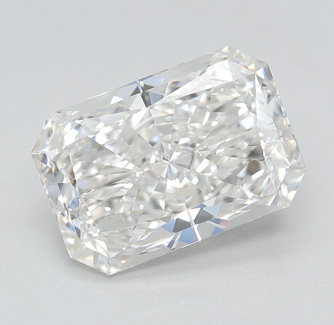 Loose Diamond - RADIANT 6.59ct E VVS2: Loose Diamond - RADIANT 6.59ct E VVS2 Source: This is a real non-mined Diamond that has been grown in a lab Shape: RADIANT Carats: 6.59 Color: E Clarity: VVS2 Certification: IGI Video: