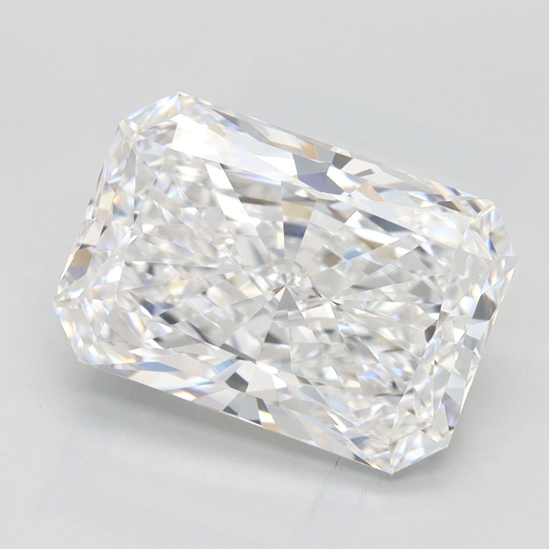 Loose Diamond - RADIANT 3.02ct D IF: Loose Diamond - RADIANT 3.02ct D IF Source: This is a real non-mined Diamond that has been grown in a lab Shape: RADIANT Carats: 3.02 Color: D Clarity: IF Certification: IGI Video: