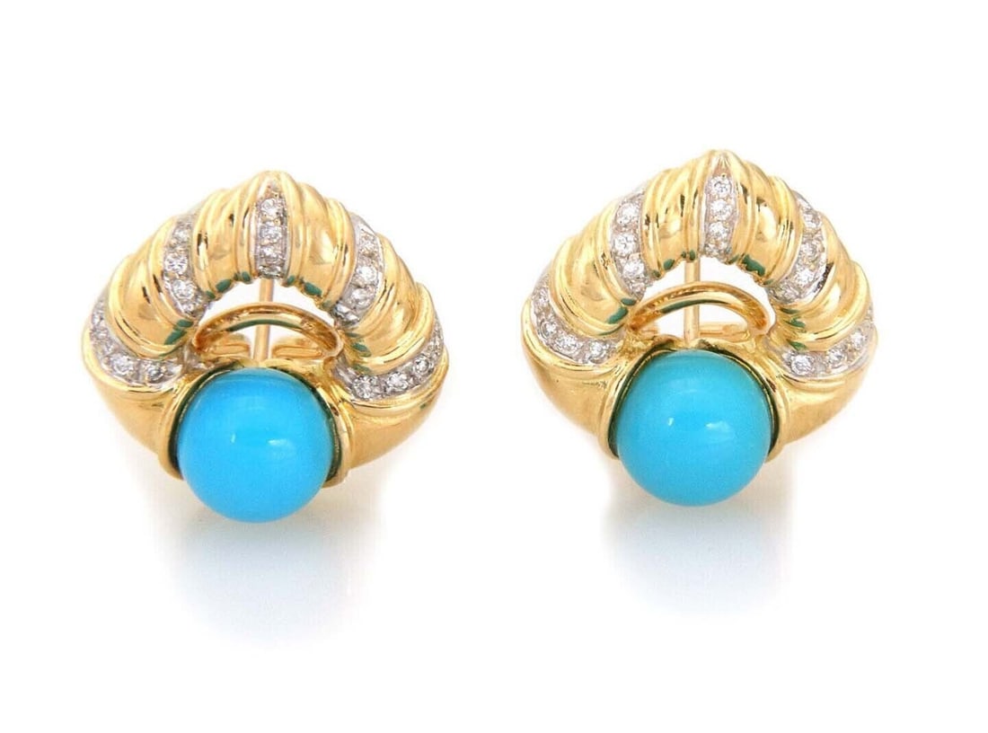 Antonini 18k Gold Heart Huggie Earrings Turquoise Diamonds: Antonini 18k Gold Heart Huggie Earrings Turquoise Diamonds These Antonini earrings feature bold heart-shaped designs crafted from solid 18k yellow gold. Each earring is centered with vibrant turquoise