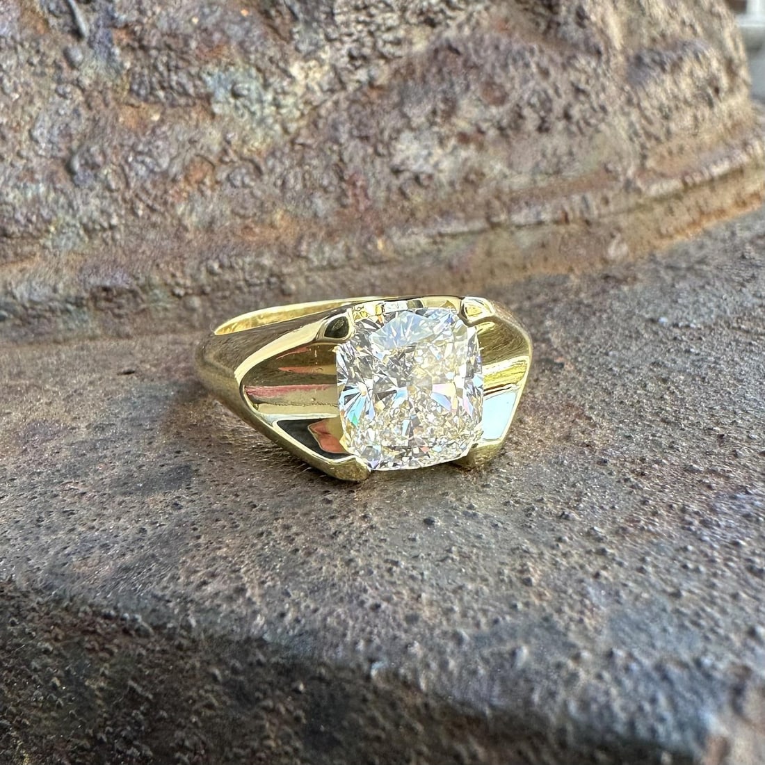 GIA Certified 3.50ct Cushion Diamond Solitaire Ring in 18k Yellow Gold Size 9: GIA Certified 3.50ct Cushion Diamond Solitaire Ring in 18k Yellow Gold Size 9 This unisex solitaire ring showcases a large, certified natural diamond weighing 3.50 carats. The cushion-cut diamond feat
