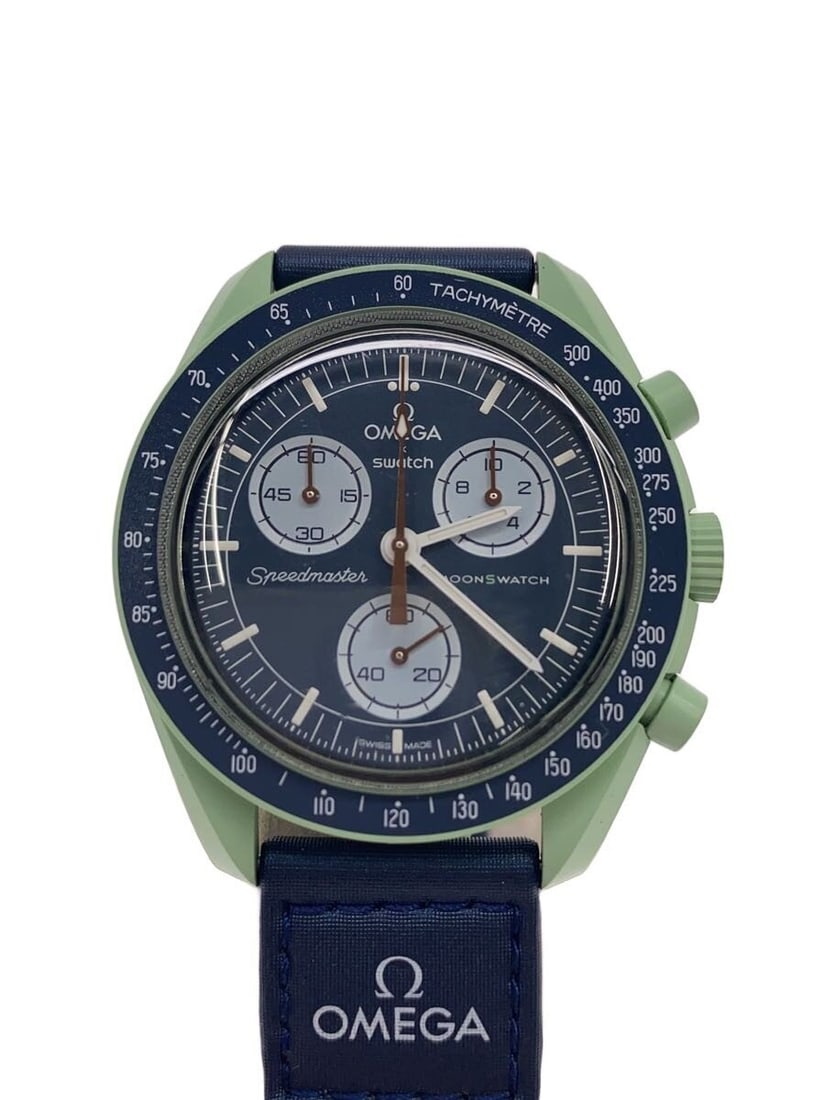 OMEGAxSWATCH Mission on Earth Men's Quartz Wristwatch: OMEGAxSWATCH Mission on Earth Men's Quartz Wristwatch This OMEGAxSWATCH Mission on Earth wristwatch features a quartz movement and is designed for men. Made in Switzerland, the watch is in slightly us