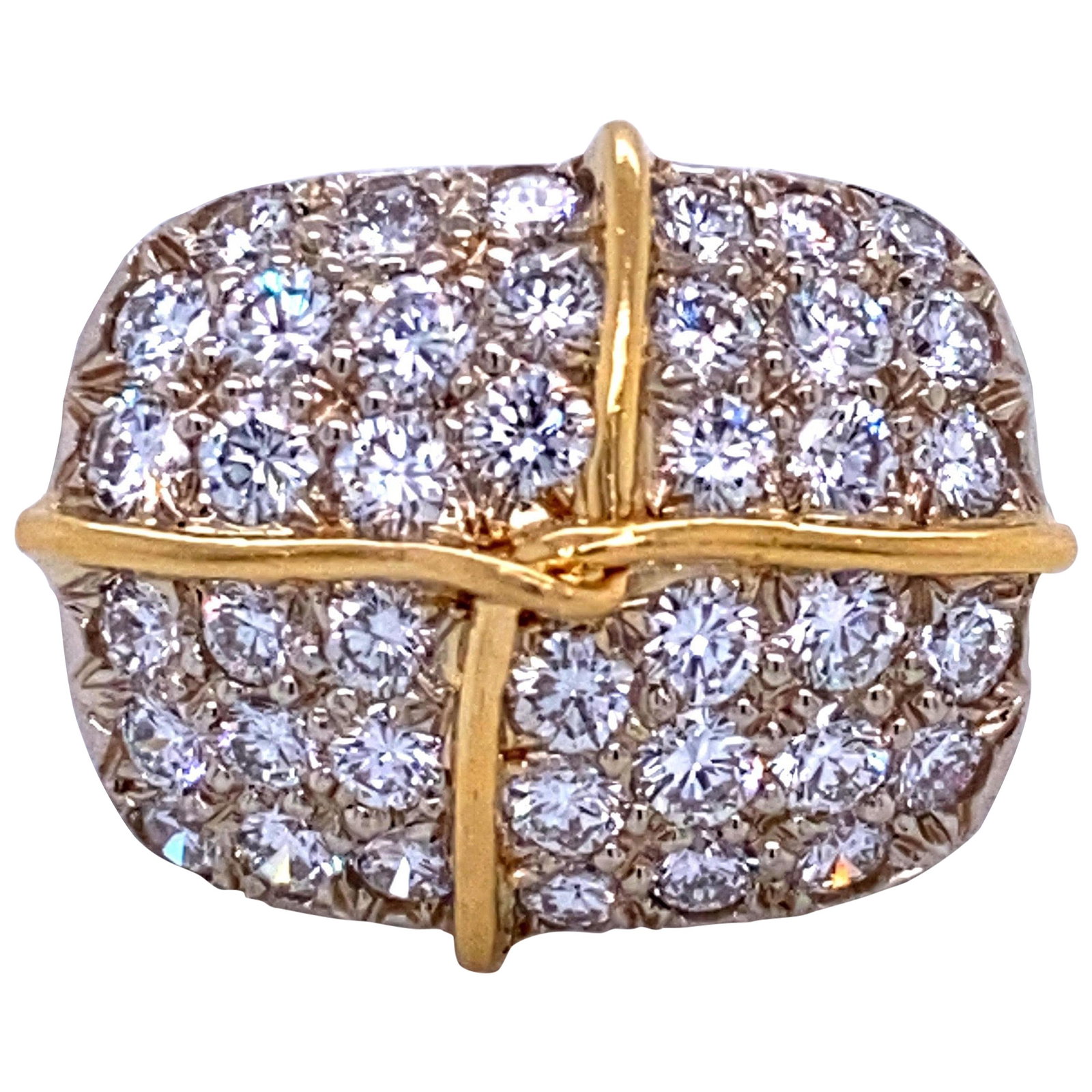 Harbor Diamonds Two-Tone 18K Gold Diamond Ribbon Ring 2.64ct: Harbor Diamonds Two-Tone 18K Gold Diamond Ribbon Ring 2.64ct This stunning two-tone ring features an elegant design crafted from 18 karat white and yellow gold. The ring showcases a decorative ribbon 