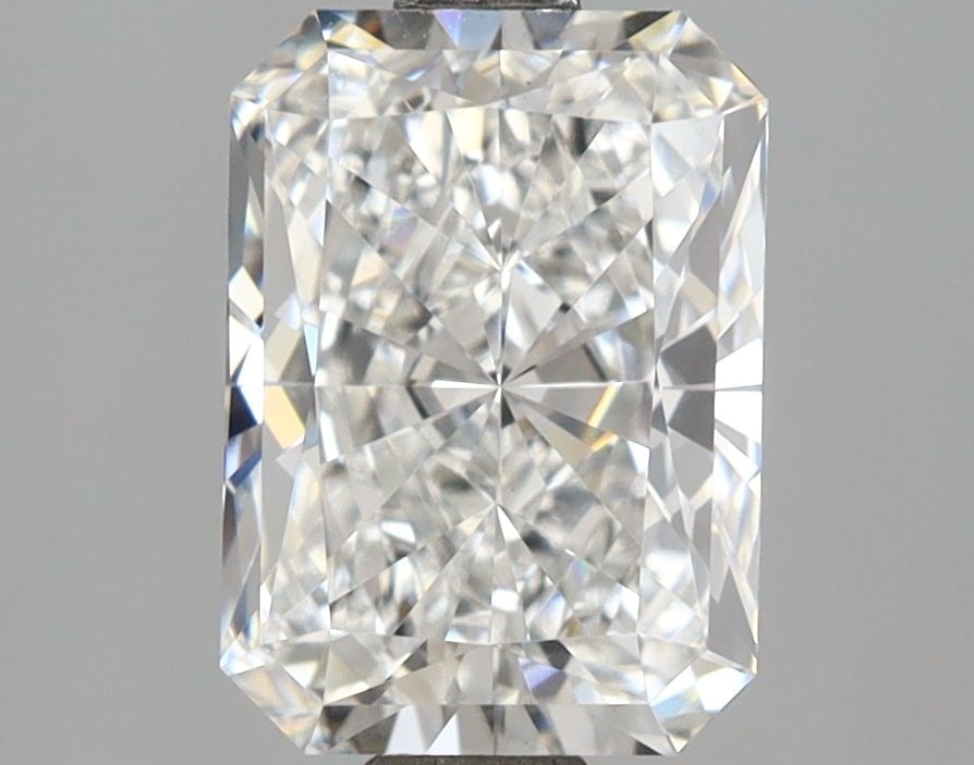 Loose Diamond - RADIANT 2.53ct E VS1: Loose Diamond - RADIANT 2.53ct E VS1 Source: This is a real non-mined Diamond that has been grown in a lab Shape: RADIANT Carats: 2.53 Color: E Clarity: VS1 Certification: IGI Video: