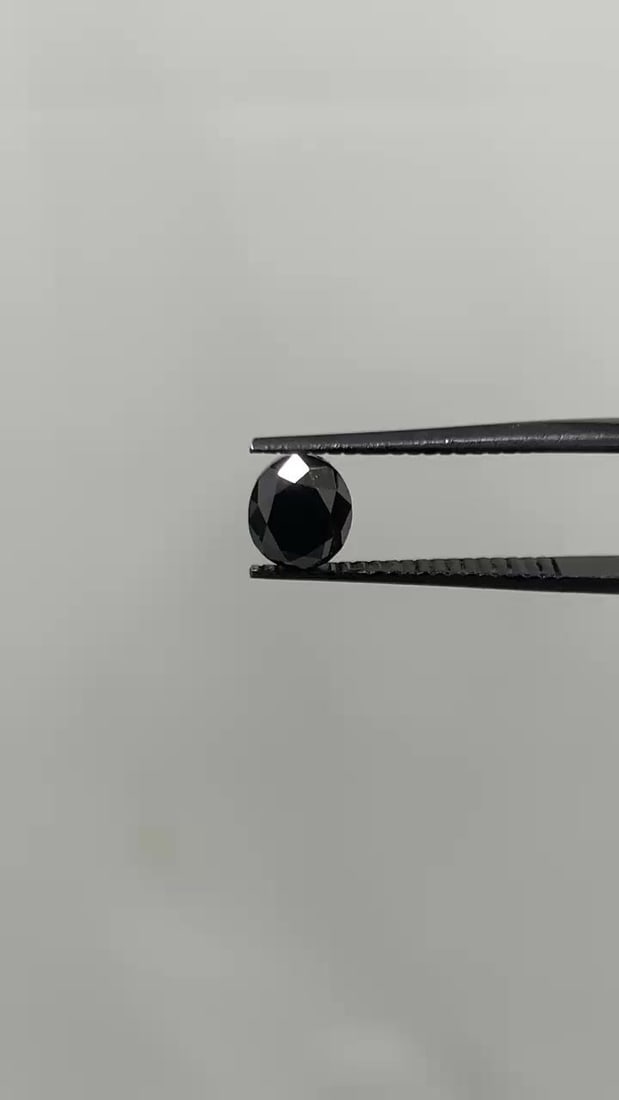 Loose Diamond - OVAL 1.33ct Fancy Black VVS2: Loose Diamond - OVAL 1.33ct Fancy Black VVS2 Source: Natural Shape: OVAL Carats: 1.33 Color: Fancy Black Certification: GIA Video: