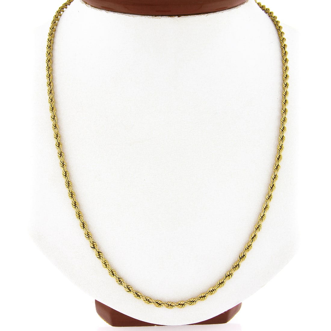 14K yellow gold rope link necklace 20.5 inch 3mm 17.03g: 14K yellow gold rope link necklace 20.5 inch 3mm 17.03g This unisex necklace features a classic rope chain design crafted from solid 14k yellow gold. Measuring 20.5 inches in length and 3mm in width, 
