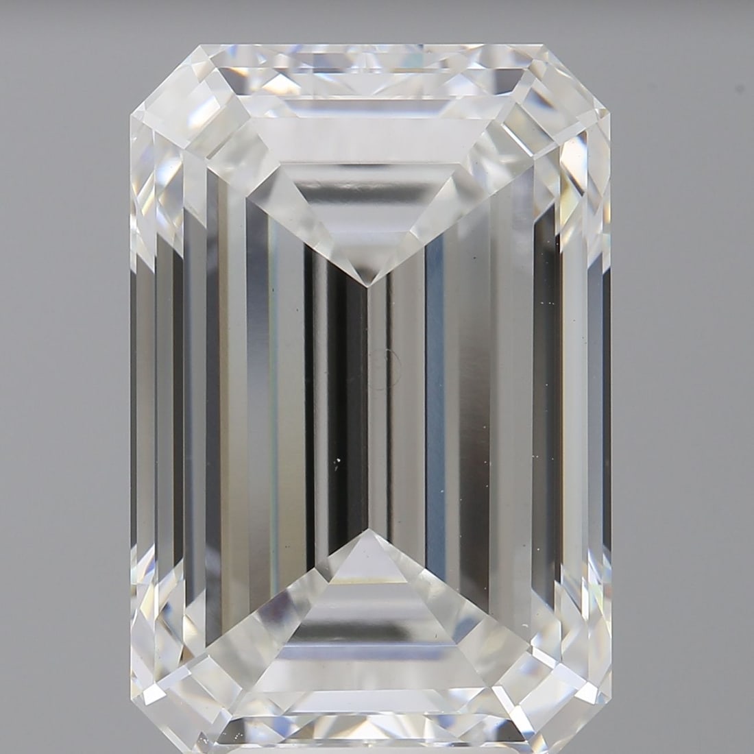 Loose Diamond - EMERALD 7.5ct E VVS2: Loose Diamond - EMERALD 7.5ct E VVS2 Source: This is a real non-mined Diamond that has been grown in a lab Shape: EMERALD Carats: 7.5 Color: E Clarity: VVS2 Certification: IGI Video: Video Link The