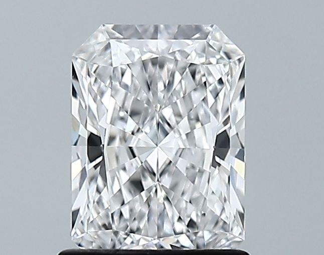 Loose Diamond - RADIANT 1.07ct D VS2: Loose Diamond - RADIANT 1.07ct D VS2 Source: This is a real non-mined Diamond that has been grown in a lab Shape: RADIANT Carats: 1.07 Color: D Clarity: VS2 Certification: GIA Video: Video Link The