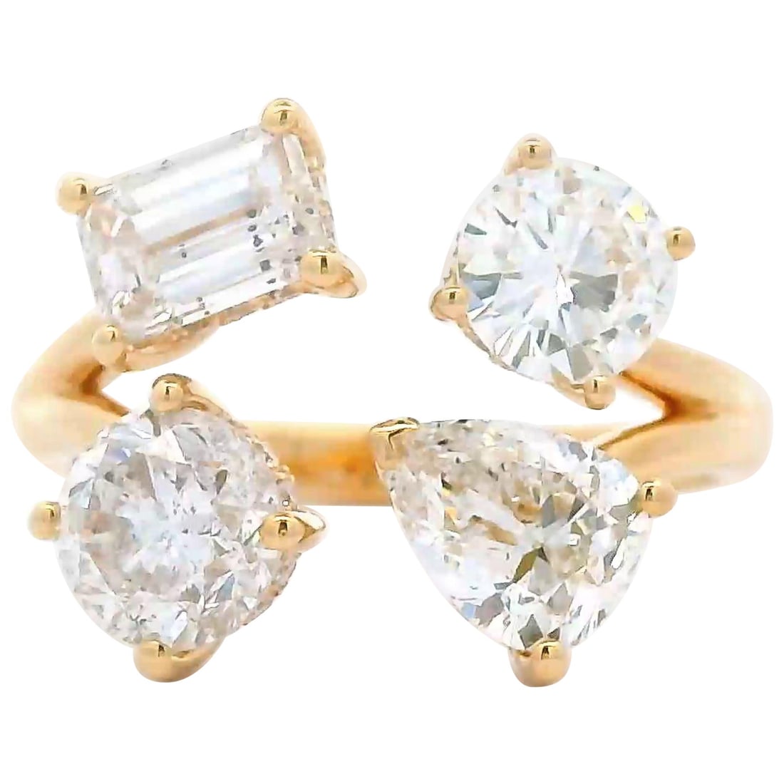 2.95ct Floating Diamonds Ring 18k Yellow Gold Contemporary Design: 2.95ct Floating Diamonds Ring 18k Yellow Gold Contemporary Design This stunning Floating Diamonds Ring features a total of 2.95 carats of exquisite diamonds set in luxurious 18k yellow gold. The conte