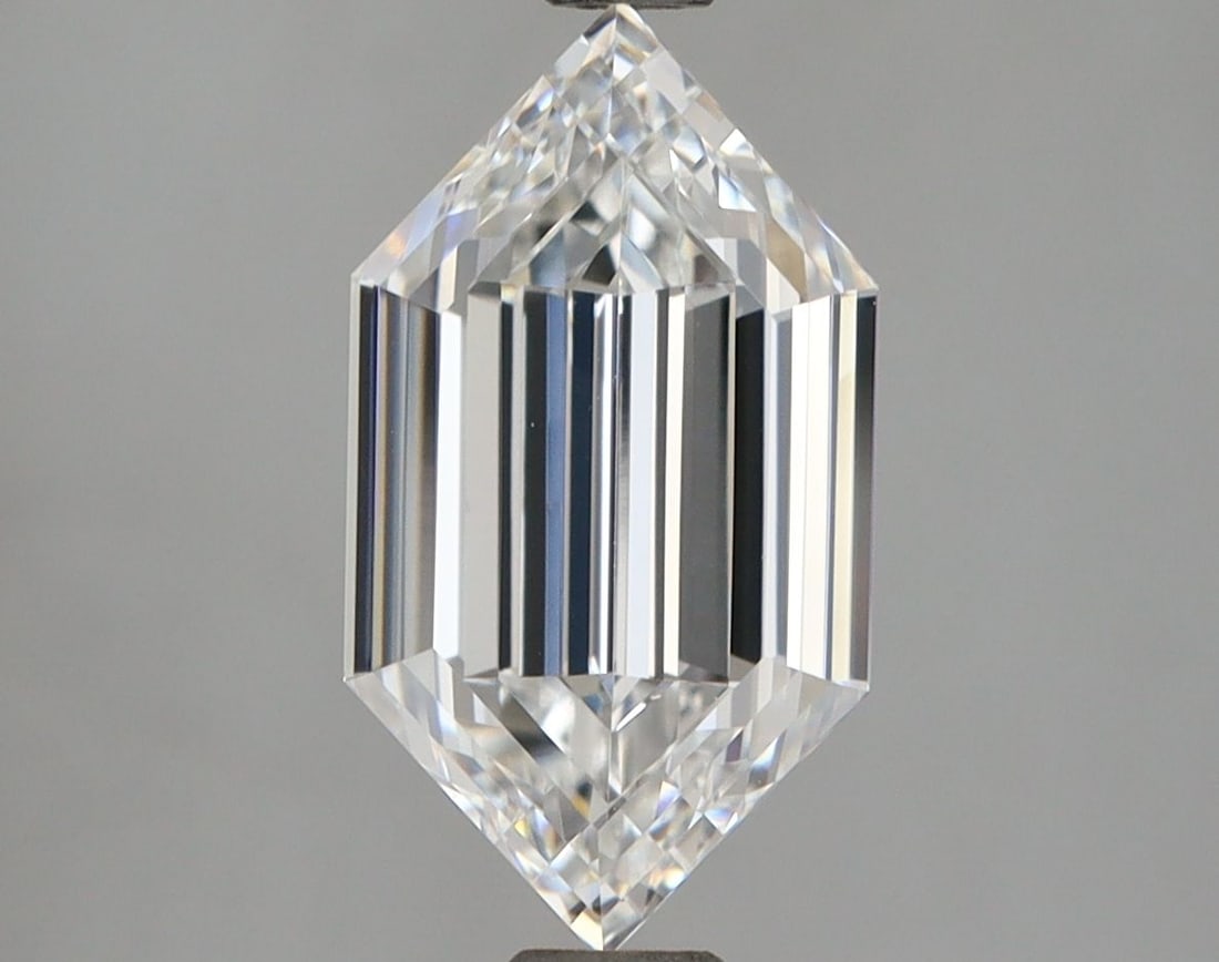 Loose Diamond - HEXAGONAL 2.81ct E VVS2: Loose Diamond - HEXAGONAL 2.81ct E VVS2 Source: This is a real non-mined Diamond that has been grown in a lab Shape: HEXAGONAL Carats: 2.81 Color: E Clarity: VVS2 Certification: IGI Video: