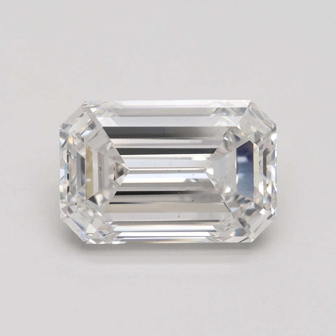 Loose Diamond - EMERALD 7.13ct F VS1: Loose Diamond - EMERALD 7.13ct F VS1 Source: This is a real non-mined Diamond that has been grown in a lab Shape: EMERALD Carats: 7.13 Color: F Clarity: VS1 Certification: IGI Video: Video Link The
