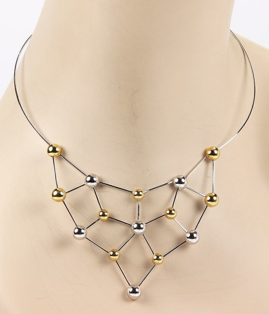 Chimento 18k Two Tone Beaded Choker Necklace with Cert: Chimento 18k Two Tone Beaded Choker Necklace with Cert This authentic Chimento choker necklace is crafted from 18k yellow and white gold, featuring a polished beaded design that showcases refined Ital