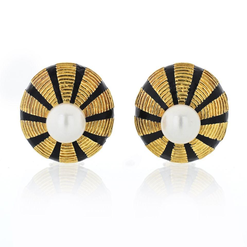 Tiffany & Co. Schlumberger 18K Yellow Gold Pearl Taj Mahal Clip-On Earrings: Tiffany & Co. Schlumberger 18K Yellow Gold Pearl Taj Mahal Clip-On Earrings Elevate your jewelry collection with these stunning Tiffany & Co. Schlumberger clip-on earrings. Crafted from luxurious 18K 