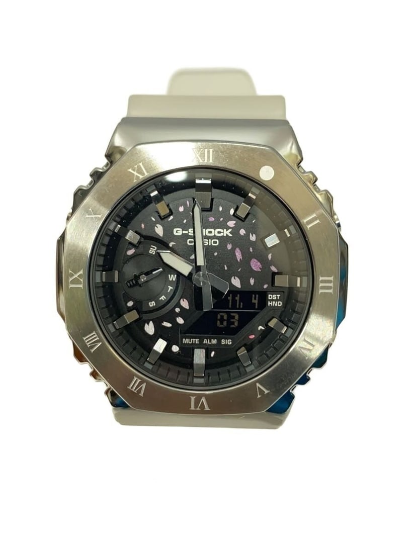 Casio G Shock One Ok Rock GM 2100TTTR 8AJR 20th Anniversary Watch: Casio G Shock One Ok Rock GM 2100TTTR 8AJR 20th Anniversary Watch This Casio G-SHOCK wristwatch is a special collaboration model created for the ONE OK ROCK 20th anniversary. The GM-2100TTTR-8AJR feat