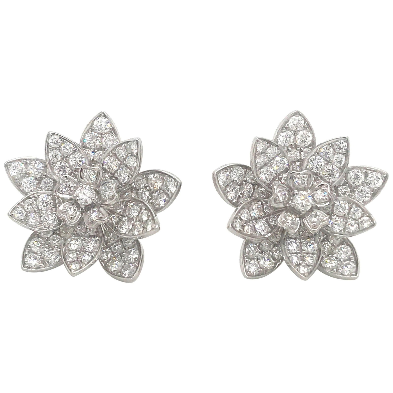Harbor Diamonds 18K White Gold 3.87ct Diamond Flower Earrings: Harbor Diamonds 18K White Gold 3.87ct Diamond Flower Earrings These stunning Large Diamond Cluster Flower Earrings are crafted from 18 karat white gold and showcase exquisite contemporary design. Feat