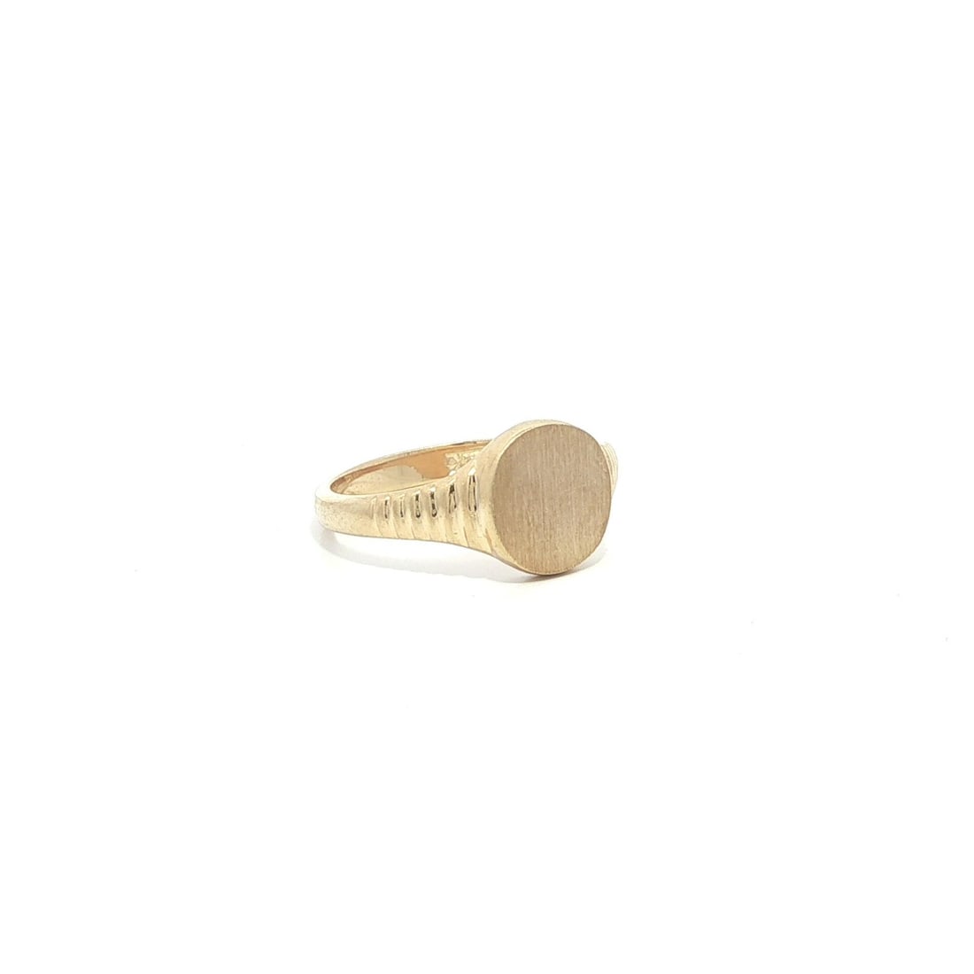 Petite 14k Yellow Gold Engravable Round Signet Ring With Ribbed Sides (1 of 7)