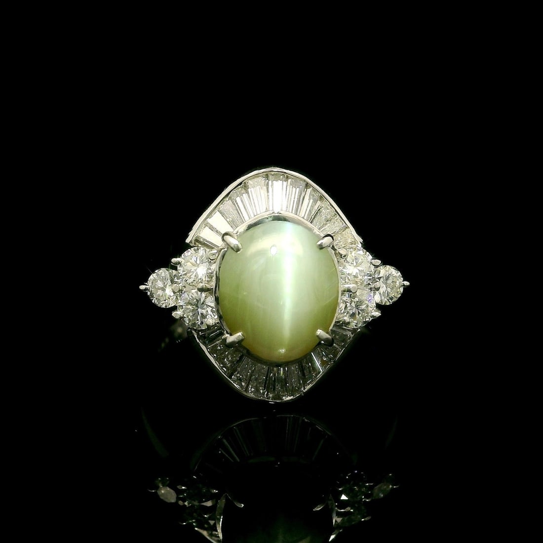 Platinum 4.05ctw Cat's Eye Diamond Halo Cocktail Ring Size 8: Platinum 4.05ctw Cat's Eye Diamond Halo Cocktail Ring Size 8 This stunning cocktail ring features a captivating natural genuine cat's eye gemstone in an oval cabochon cut, showcasing a transparent yel