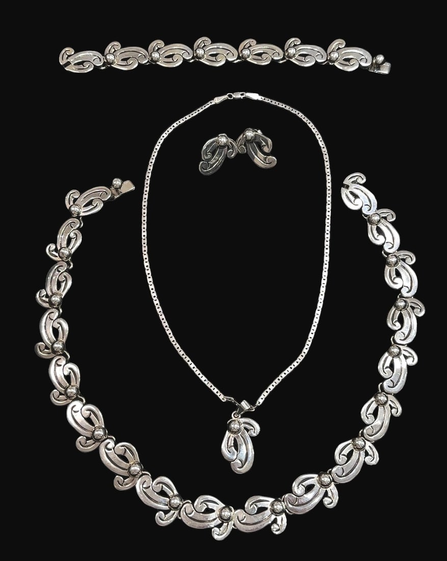 Vintage Mexico Sterling Silver Leaf Motif Jewelry Set 5 Pieces (1 of 18)