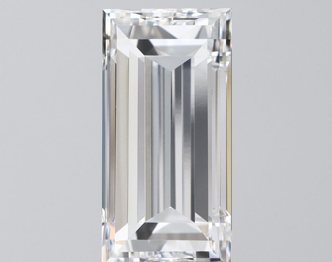 Loose Diamond - BAGUETTE 3.01ct E VS1: Loose Diamond - BAGUETTE 3.01ct E VS1 Source: This is a real non-mined Diamond that has been grown in a lab Shape: BAGUETTE Carats: 3.01 Color: E Clarity: VS1 Certification: IGI Video: