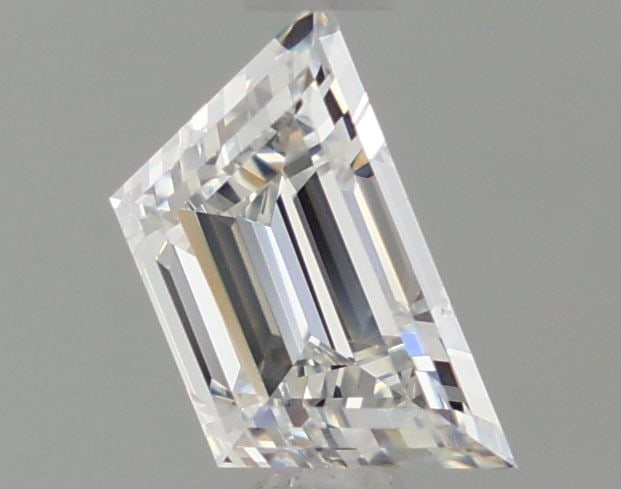 Loose Diamond - TRAPEZOID 1.13ct E VVS2: Loose Diamond - TRAPEZOID 1.13ct E VVS2 Source: This is a real non-mined Diamond that has been grown in a lab Shape: TRAPEZOID Carats: 1.13 Color: E Clarity: VVS2 Certification: IGI Video: