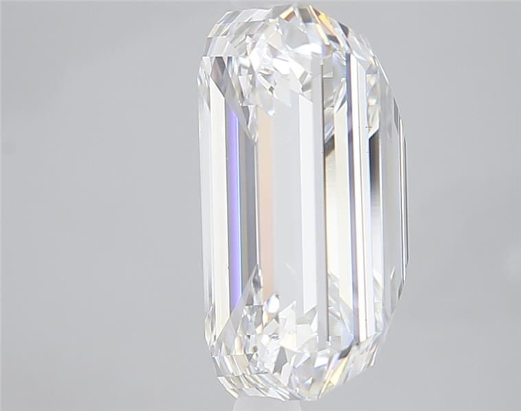 Loose Diamond - EMERALD 7.04ct F VS1: Loose Diamond - EMERALD 7.04ct F VS1 Source: This is a real non-mined Diamond that has been grown in a lab Shape: EMERALD Carats: 7.04 Color: F Clarity: VS1 Certification: IGI Video: