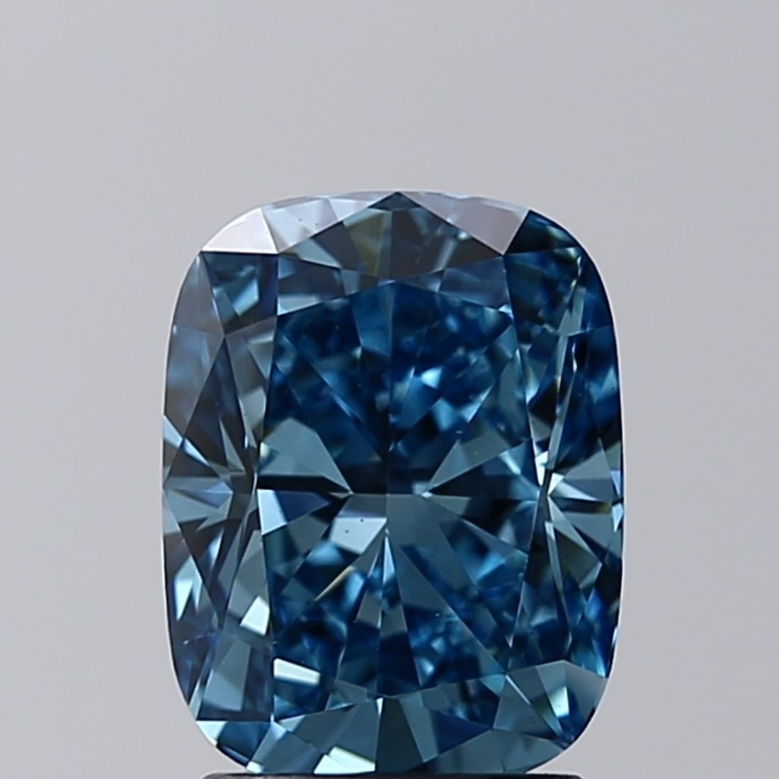 Loose Diamond - CUSHION BRILLIANT 2.02ct Fancy Vivid Blue VS1: Loose Diamond - CUSHION BRILLIANT 2.02ct Fancy Vivid Blue VS1 Source: This is a real non-mined Diamond that has been grown in a lab Shape: CUSHION BRILLIANT Carats: 2.02 Color: Fancy Vivid Blue Certif
