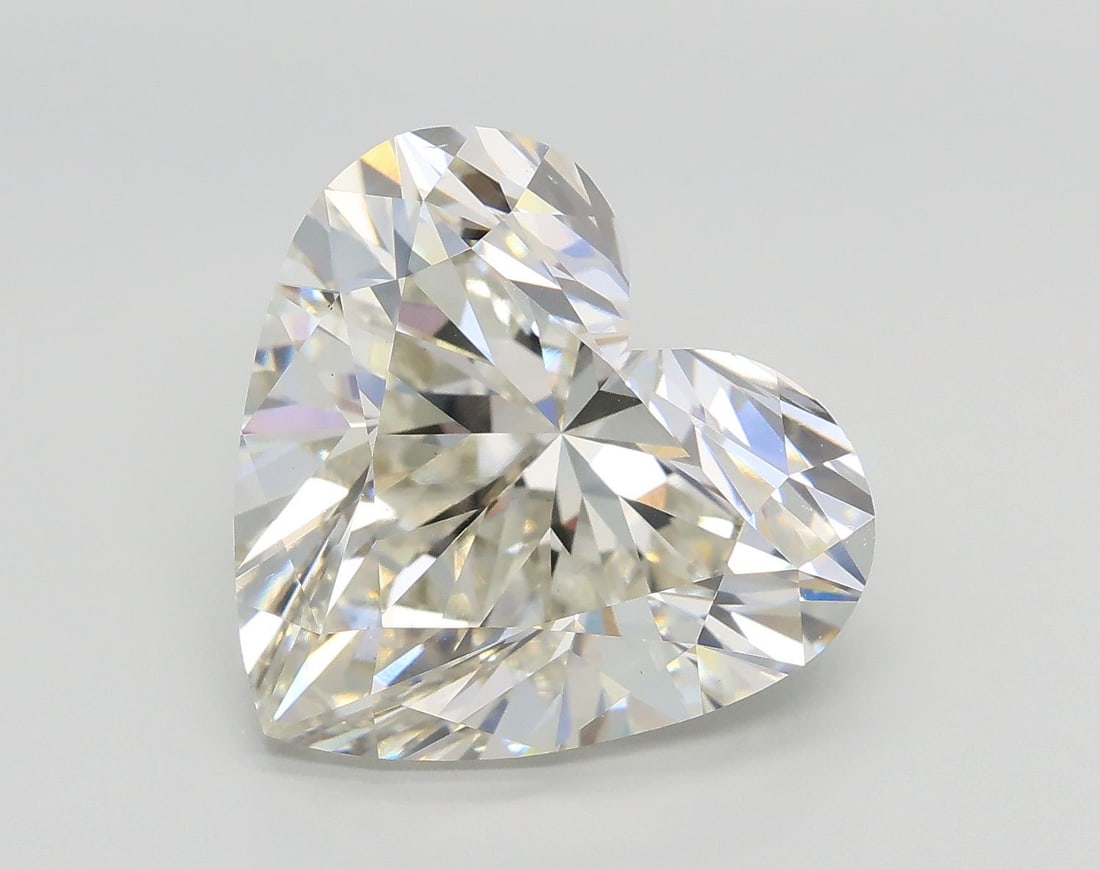 Loose Diamond - HEART 6.03ct H VS1: Loose Diamond - HEART 6.03ct H VS1 Source: This is a real non-mined Diamond that has been grown in a lab Shape: HEART Carats: 6.03 Color: H Clarity: VS1 Certification: IGI Video: