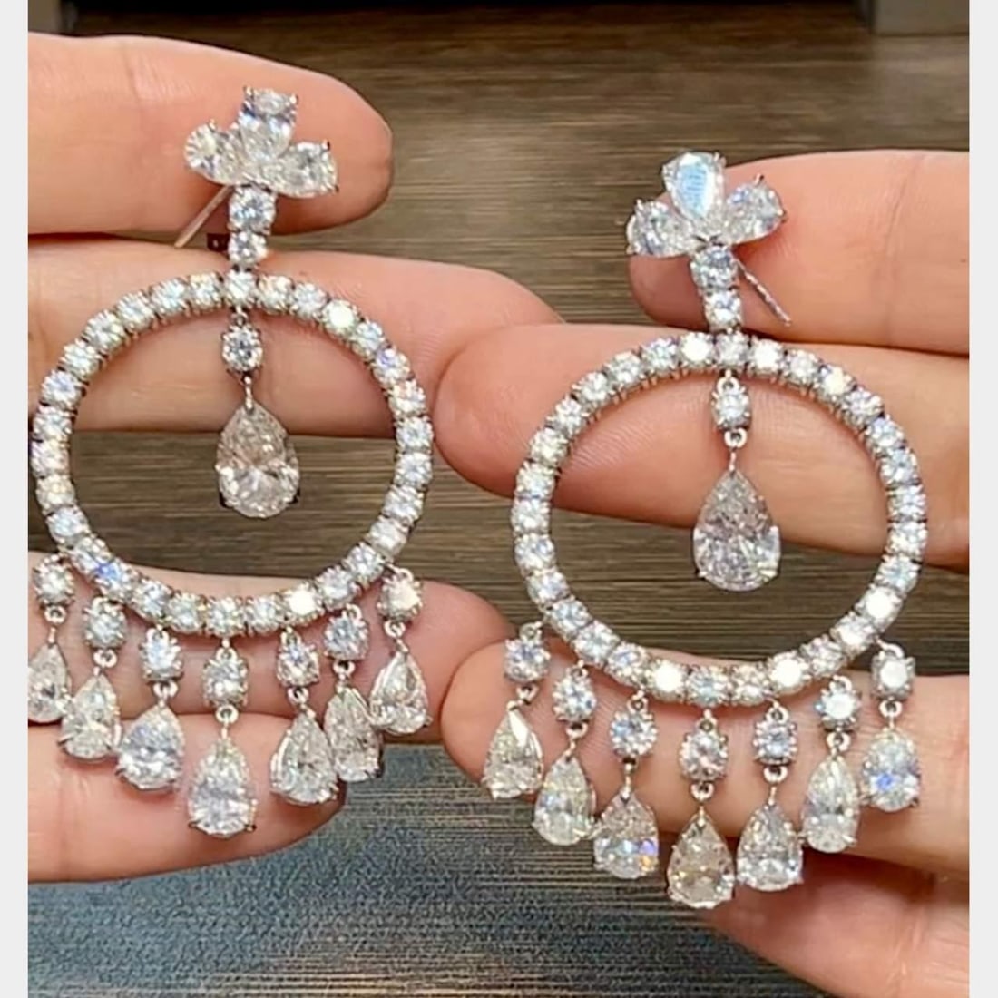 Elegant Platinum Diamond Chandelier Earrings 36 Ct E-F VS1-SI1 - 3