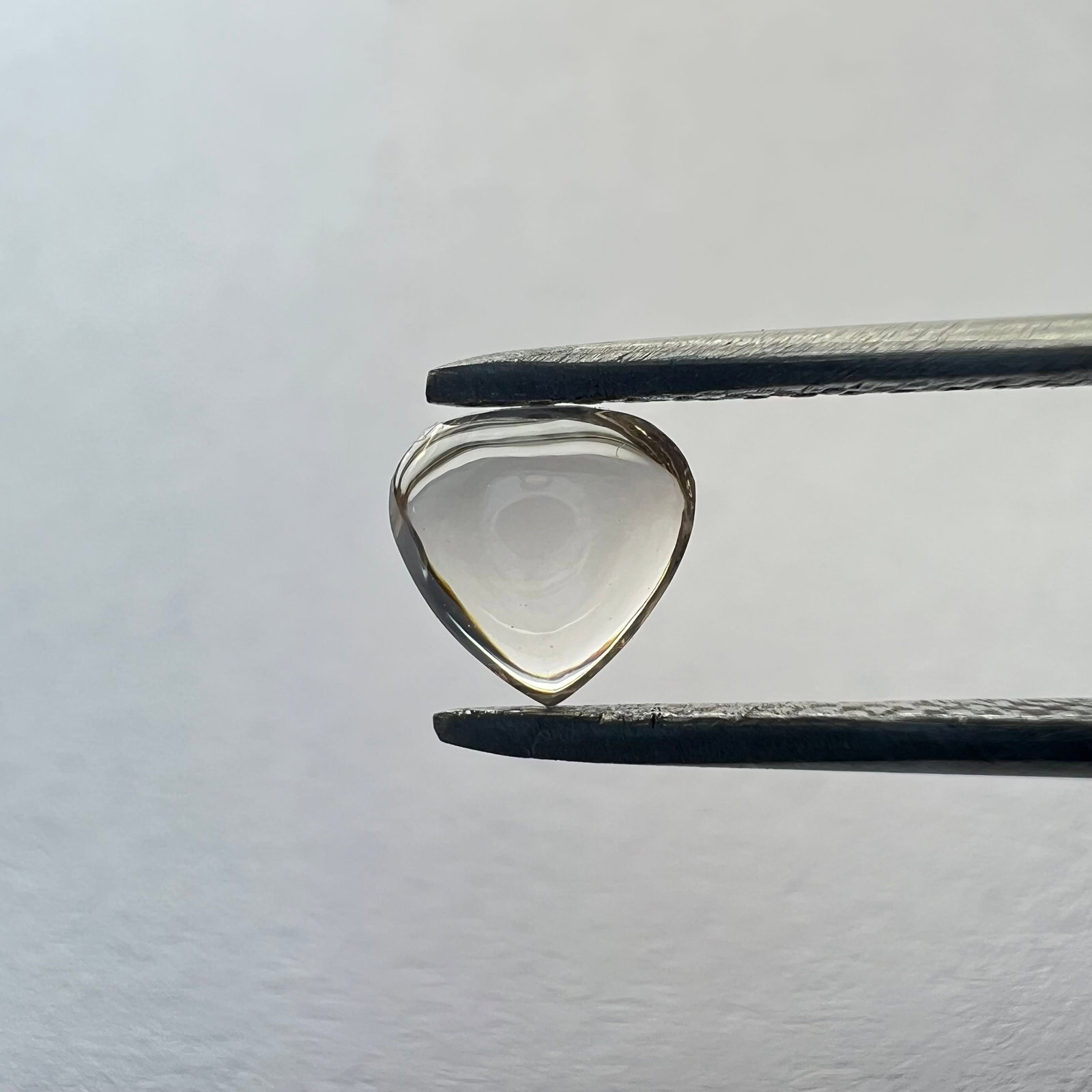 Loose Diamond - HEART 0.43ct Champagne VS1: Loose Diamond - HEART 0.43ct Champagne VS1 Source: This is a real non-mined Diamond that has been grown in a lab Shape: HEART Carats: 0.43 Color: Champagne Certification: NONE The Diamond Depot Guaran