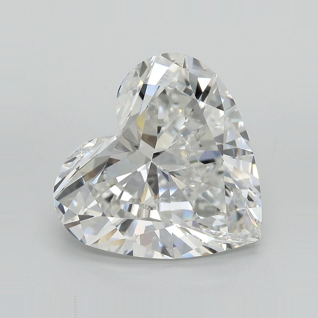 Loose Diamond - HEART 10.57ct F VVS2: Loose Diamond - HEART 10.57ct F VVS2 Source: This is a real non-mined Diamond that has been grown in a lab Shape: HEART Carats: 10.57 Color: F Clarity: VVS2 Certification: IGI Video: