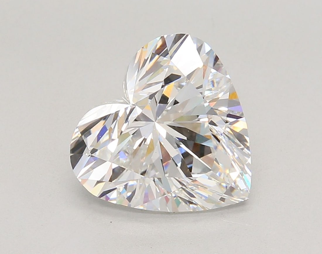 Loose Diamond - HEART 4.07ct E VS1: Loose Diamond - HEART 4.07ct E VS1 Source: This is a real non-mined Diamond that has been grown in a lab Shape: HEART Carats: 4.07 Color: E Clarity: VS1 Certification: IGI Video: