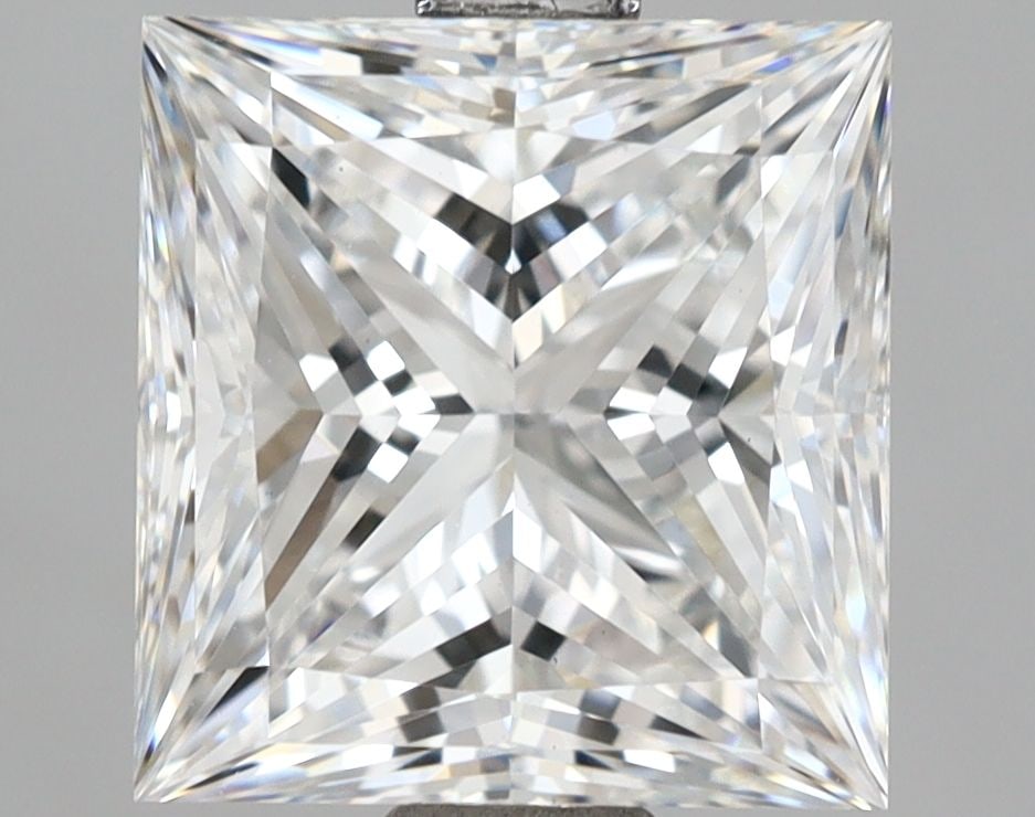Loose Diamond - PRINCESS 2.81ct E VS1: Loose Diamond - PRINCESS 2.81ct E VS1 Source: This is a real non-mined Diamond that has been grown in a lab Shape: PRINCESS Carats: 2.81 Color: E Clarity: VS1 Certification: IGI Video: