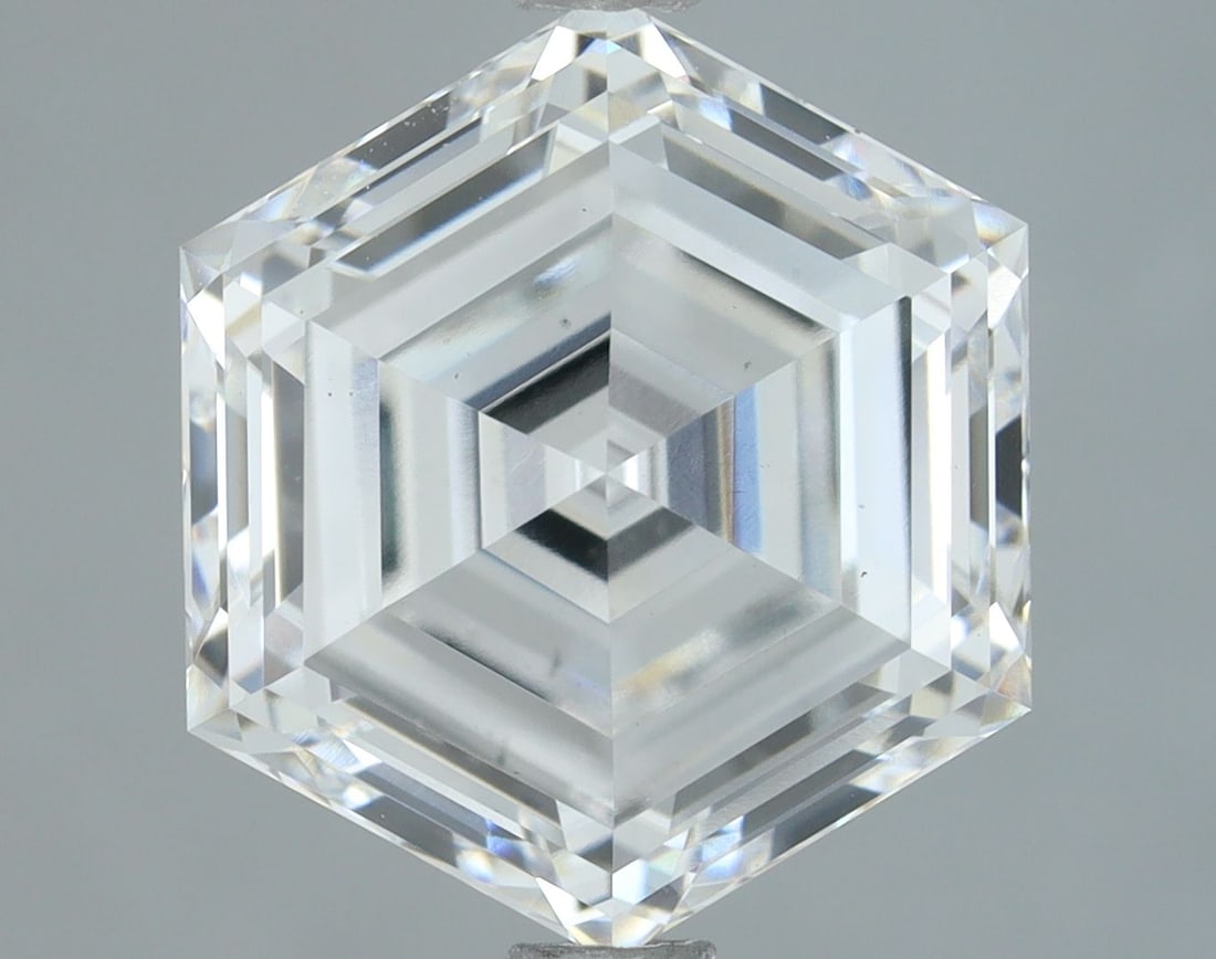Loose Diamond - HEXAGONAL 2.91ct E VS1: Loose Diamond - HEXAGONAL 2.91ct E VS1 Source: This is a real non-mined Diamond that has been grown in a lab Shape: HEXAGONAL Carats: 2.91 Color: E Clarity: VS1 Certification: IGI Video: