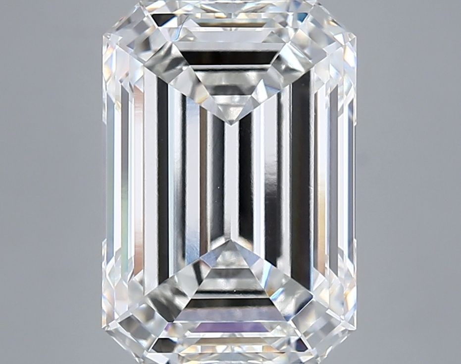 Loose Diamond - EMERALD 10.47ct H VVS2: Loose Diamond - EMERALD 10.47ct H VVS2 Source: This is a real non-mined Diamond that has been grown in a lab Shape: EMERALD Carats: 10.47 Color: H Clarity: VVS2 Certification: IGI Video:
